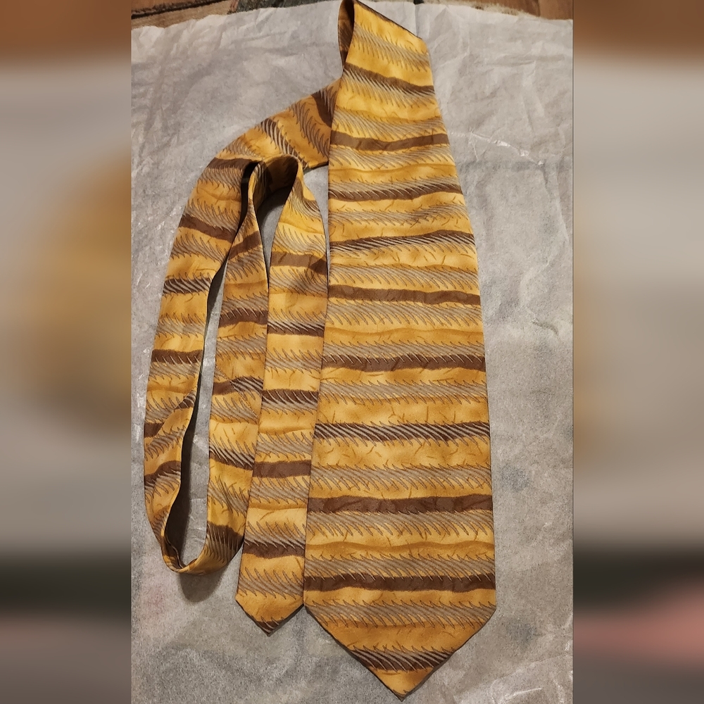 Dockers Khakis Men's Silk Neck Tie Beige/Brown /Gray